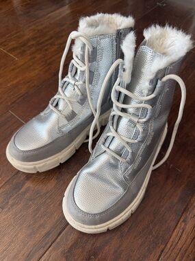 Sorel Silver Metallic Lace-Up Fur-Trim Boots
